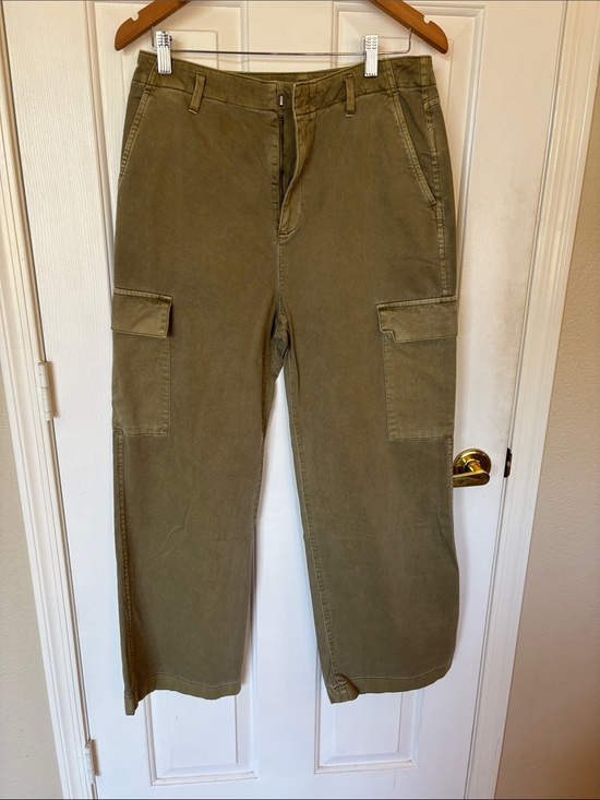 GAP Pants - GAP Olive Green Cargo Pants